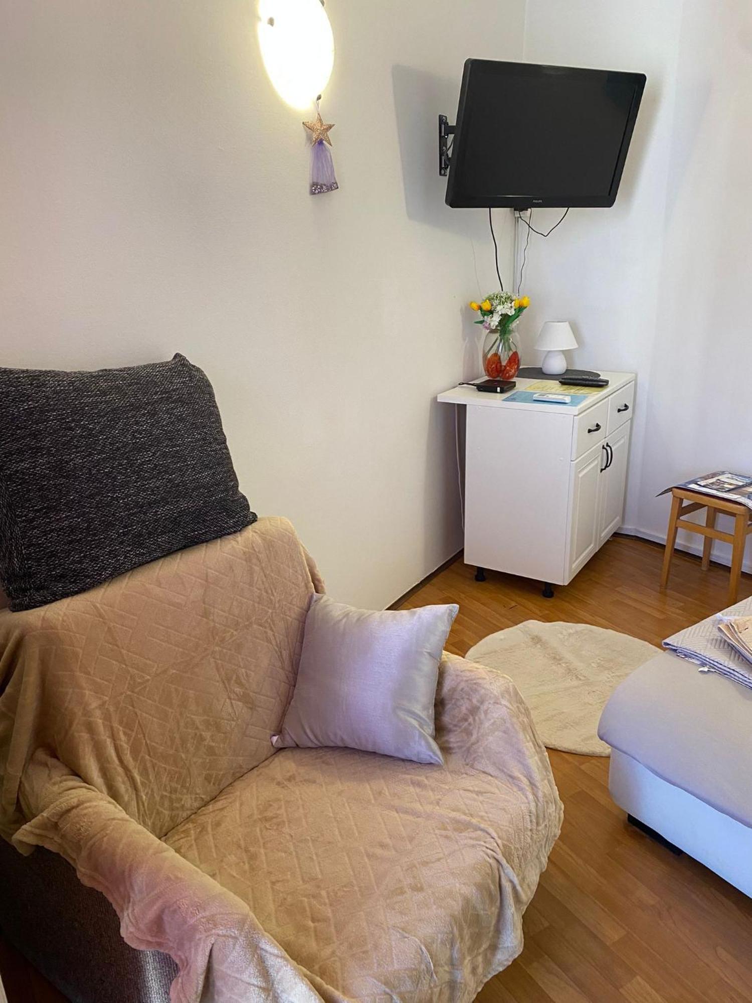 Bright And Charming Studio Apartment Риека Экстерьер фото