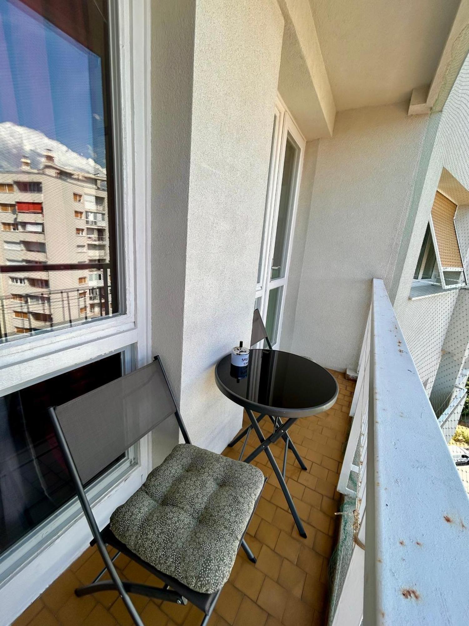 Bright And Charming Studio Apartment Риека Экстерьер фото