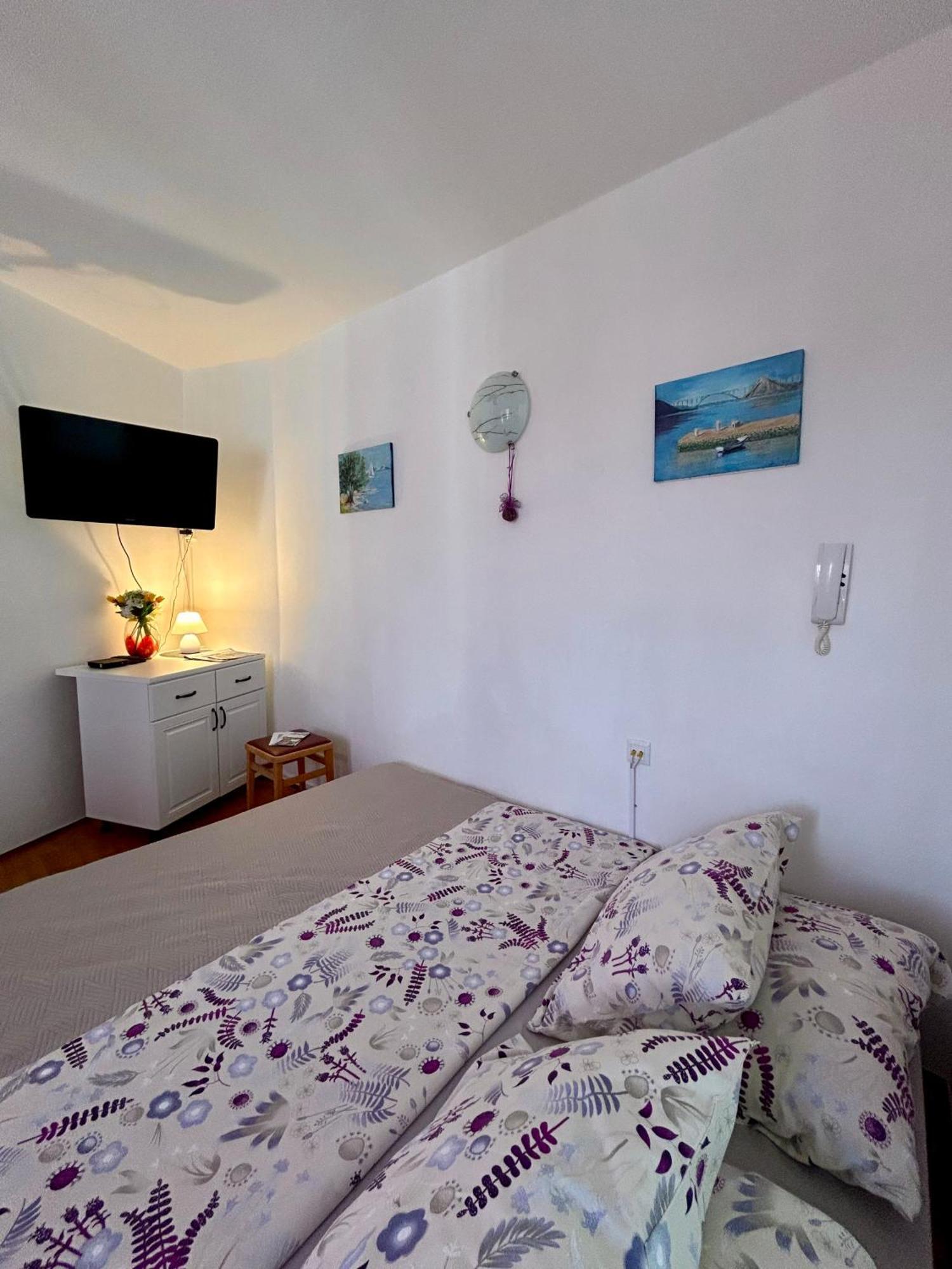 Bright And Charming Studio Apartment Риека Экстерьер фото
